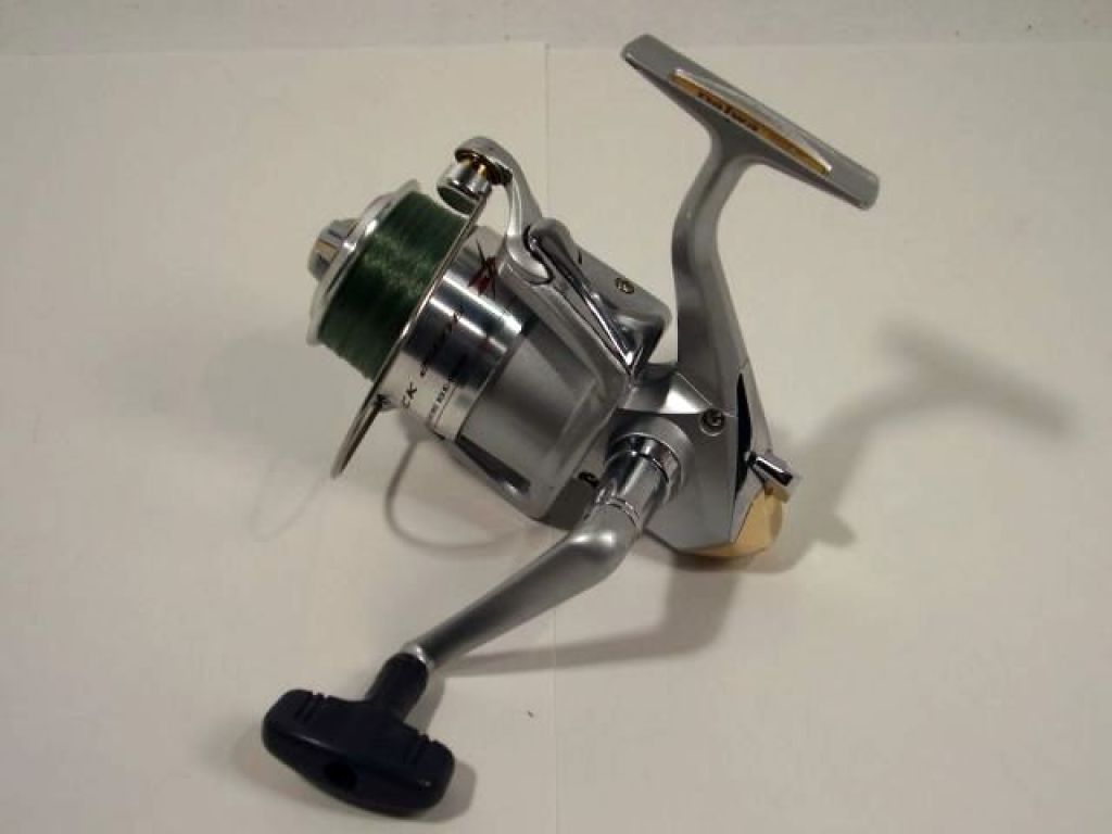 Daiwa D Shock 2500B Fishing Reels Spinning Reels Discount Fishing Gear and